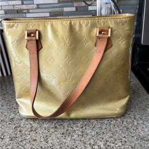 Louis Vuitton Monogram Vernis Handbag